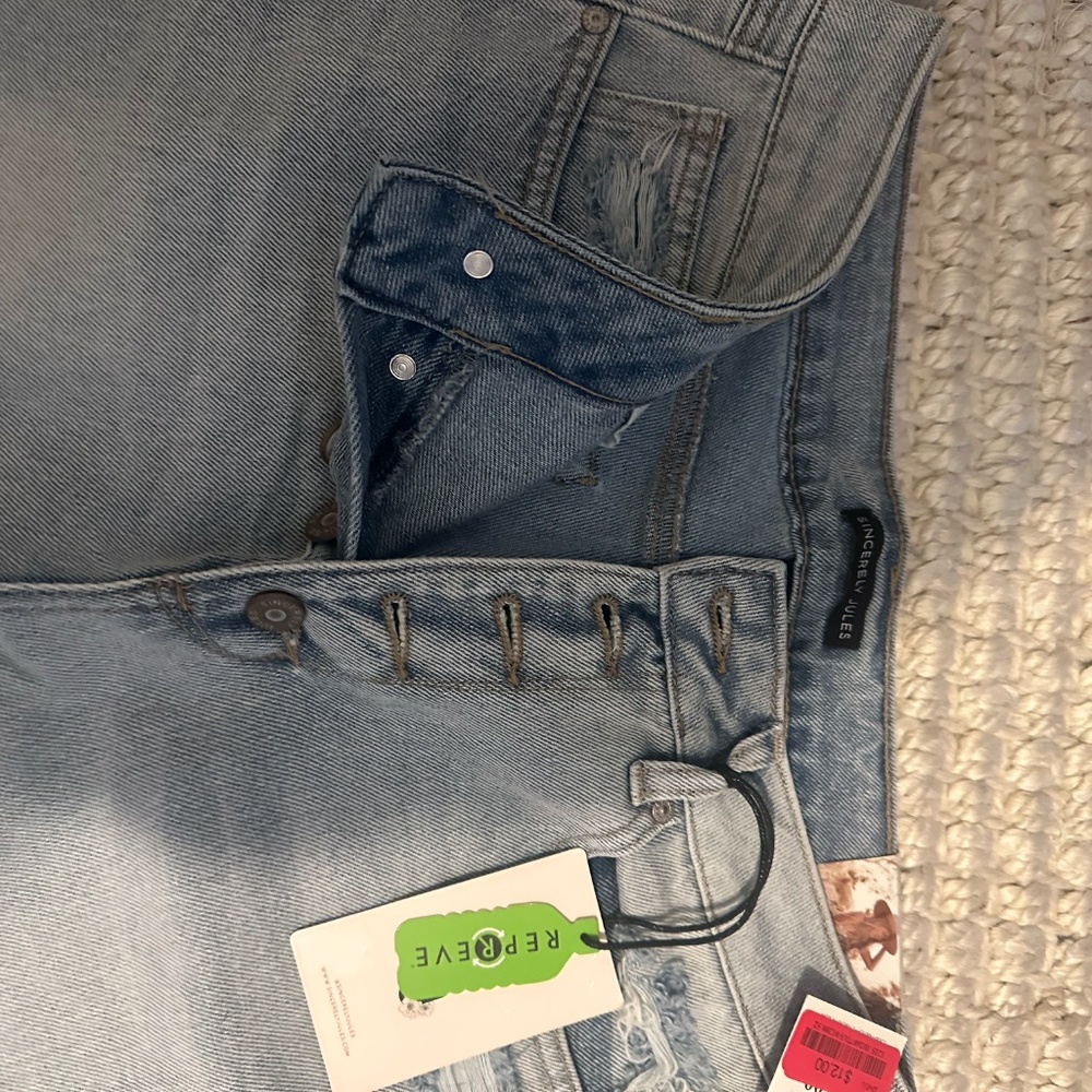 Jeans - Picture 2 of 4